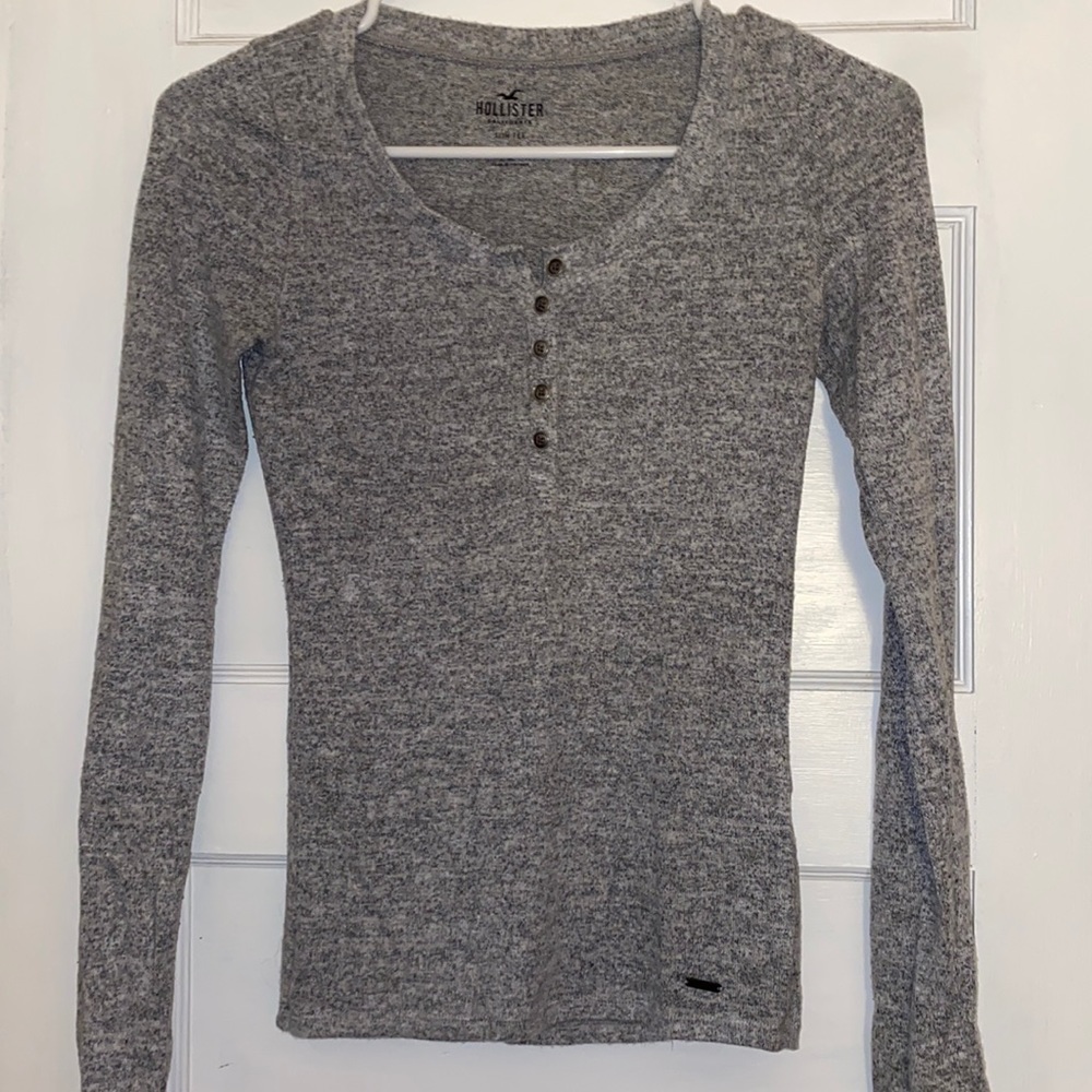 grey hollister slim tee